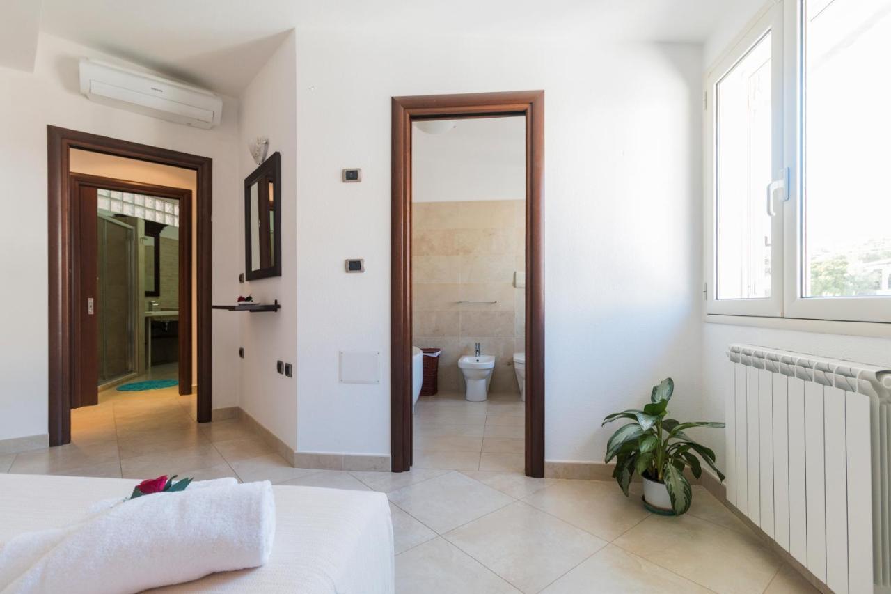 Royal Suite Apartment Cala Gonone Exteriér fotografie