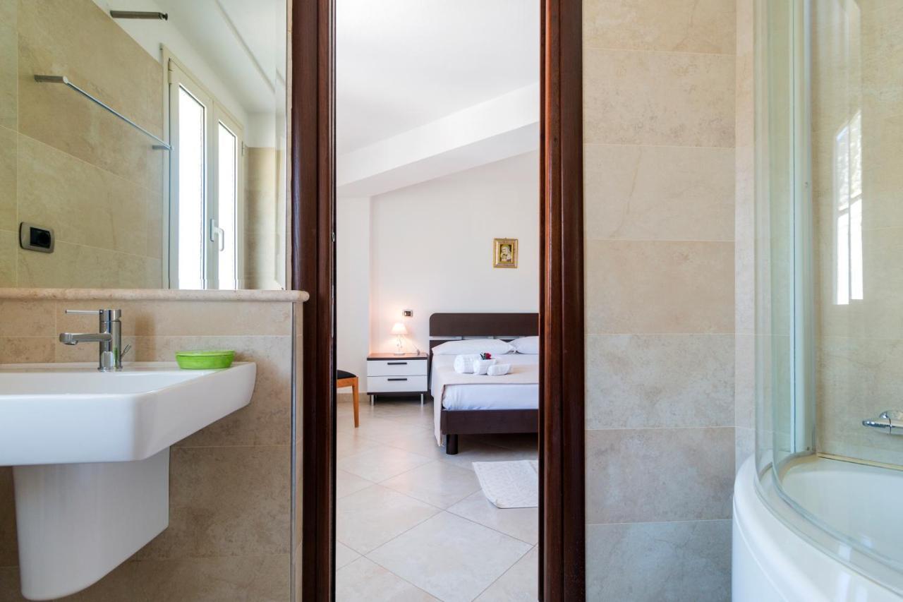 Royal Suite Apartment Cala Gonone Exteriér fotografie